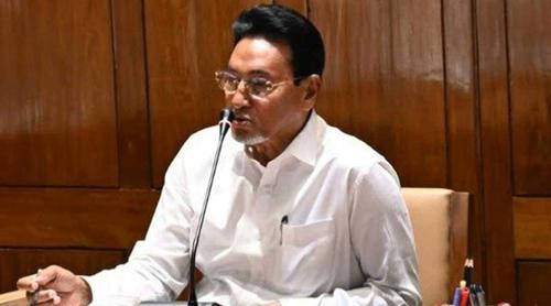 মধ্যাহ্নভোজে সাগর থেকে দুটি তিমি নিয়ে এসেছি, আরও দুটি হাঙর আসছে: হুইপ