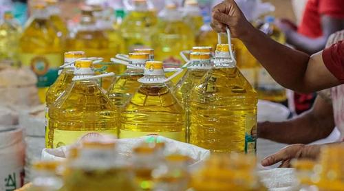 রাজধানীতে ভোজ্যতেলের তীব্র সংকট