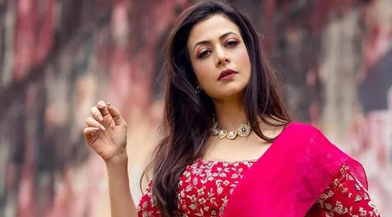 ২ কোটি ৬৫ হাজারের সোনার গয়নার মালিক কোয়েল মল্লিক!