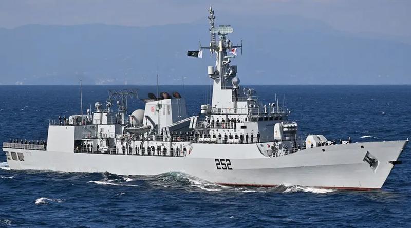 আরব সাগর থেকে বাংলাদেশিসহ ১৮ নাবিককে উদ্ধার করল পাকিস্তানের নৌবাহিনী