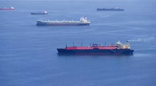 হরমুজ প্রণালির টোল এখন দিতে হবে ইরানি মুদ্রায়