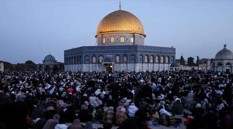 দীর্ঘ ৪০ পর আবারও খুলে দেওয়া হলো আল-আকসা মসজিদ