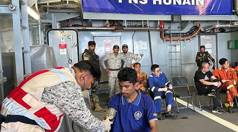 আরব সাগর থেকে বাংলাদেশিসহ ১৮ নাবিককে উদ্ধার করেছে পাকিস্তান