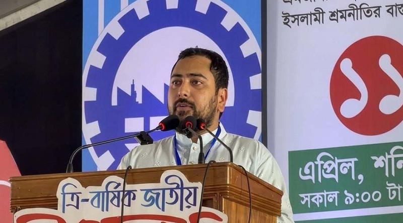 ক্ষমতায় এসে জনগণের রক্তের কথা ভুলে গেছে সরকার : নাহিদ