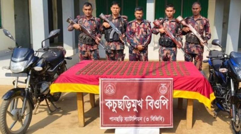 খাগড়াছড়িতে বিশেষ অভিযানে ১৪০০ রাউন্ড গুলি উদ্ধার