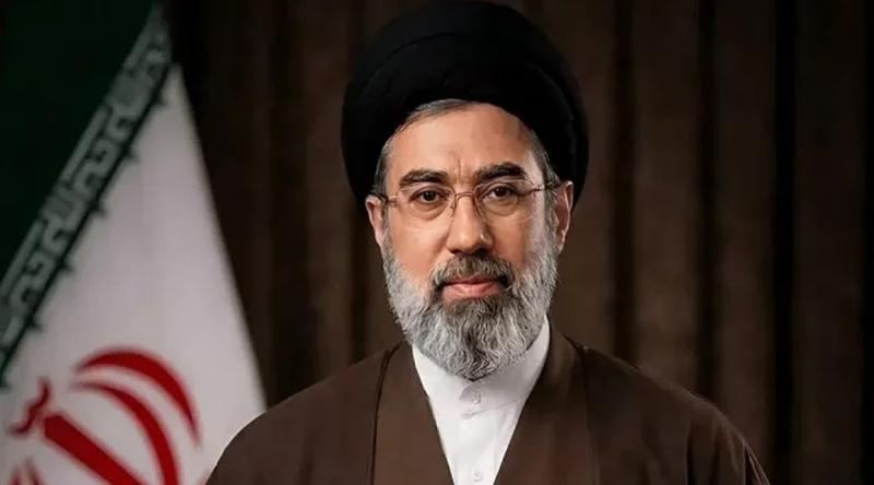 গুরুতর আহত হলেও যুদ্ধ সংক্রান্ত সিদ্ধান্তে সক্রিয় সুপ্রিম লিডার মোজতবা খামেনি