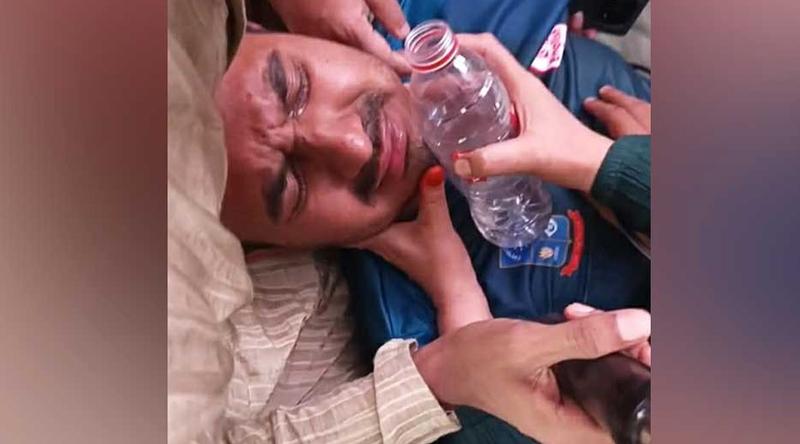 শহীদ পরিবারের আহ্বানে অনশন প্রত্যাহার করলেন শিক্ষার্থীরা