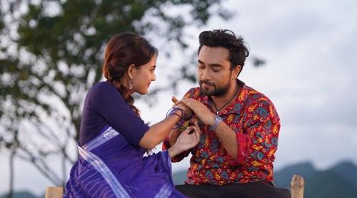 ৭ দিনে ৭০ লাখ ভিউ, প্রেমিকার প্রাণ বাঁচাতে কসম দিয়ে বিপাকে প্রেমিক