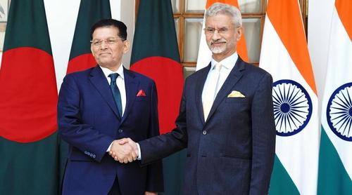 শেখ হাসিনাকে ফেরত পাঠানোর দাবি, প্রধানমন্ত্রীর ভারত সফর নিয়ে আলোচনা