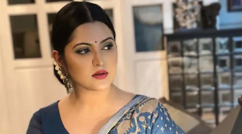 কতগুলো কুকুর দাঁড়িয়ে দাঁড়িয়ে এটা দেখলো: পরীমণি