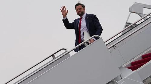 সমঝোতা ছাড়াই পাকিস্তান ছাড়ছেন মার্কিন ভাইস প্রেসিডেন্ট