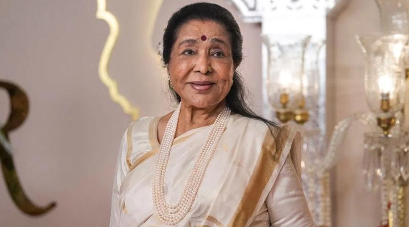 হাসপাতালে আশা ভোসলে, বর্তমানে কেমন আছেন এই গায়িকা