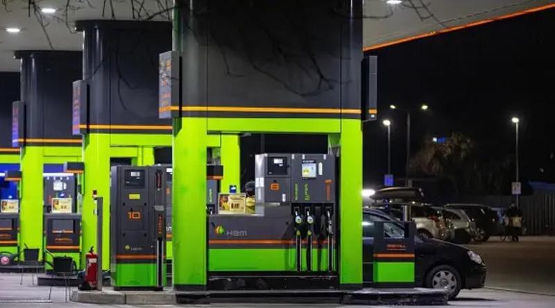 ২ মাসের জন্য জ্বালানি তেলের কর কমাল জার্মানি