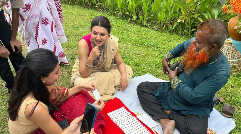 জয়ার ঘরে আগেভাগেই বাজল বৈশাখের ঢাক!