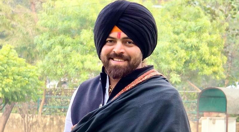 কলেজের অনুষ্ঠানে নারীদের সঙ্গে অশালীন আচরণের অভিযোগ, গায়কের বিরুদ্ধে মামলা