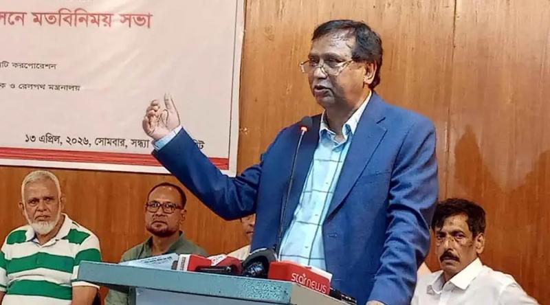 হকারদের শৃঙ্খলায় আনতে লাইসেন্স ব্যবস্থা চালু হবে: ডিএসসিসি প্রশাসক