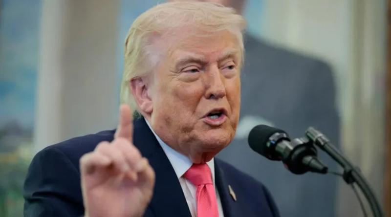 অবরোধ ভাঙ্গতে চাইলে ইরানের ‘অ্যাটাক শিপ’ ধ্বংস করা হবে: ট্রাম্প