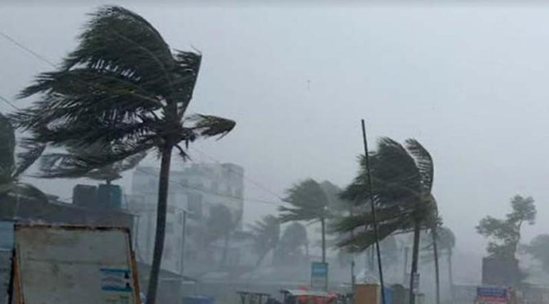 ৩ অঞ্চলে ৬০ কি.মি. বেগে ঝোড়ো হাওয়াসহ বৃষ্টির সম্ভাবনা