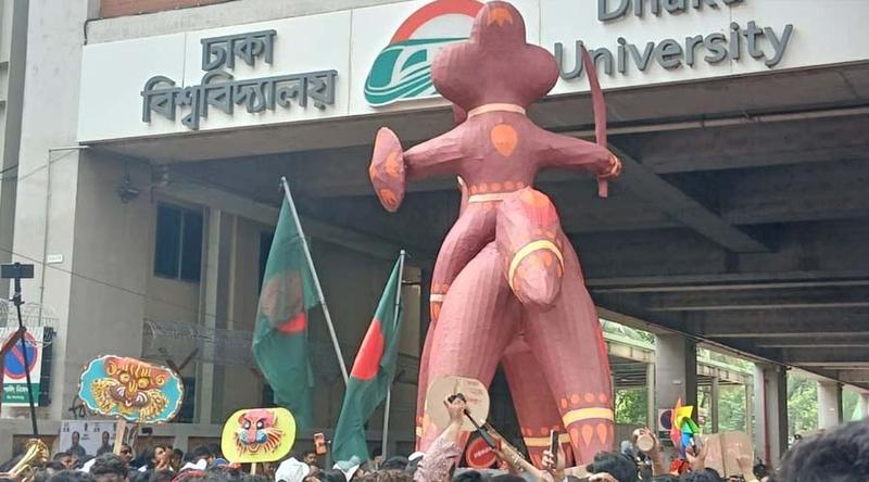 মেট্রো ভবনে আটকে গেল শোভাযাত্রার মোটিফ