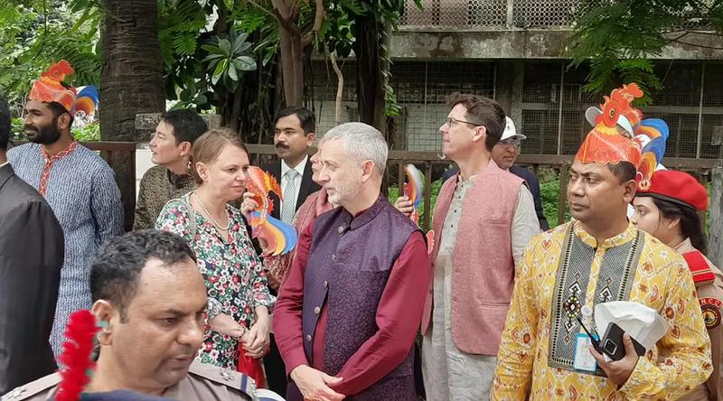 বৈশাখী শোভাযাত্রা দেখলেন ইইউ-নরও‌য়ের রাষ্ট্রদূতসহ বিদেশি কূটনীতিকরা