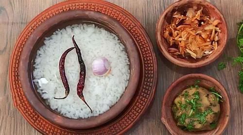 গরমে পান্তা ভাত খাওয়ার ১০ উপকারিতা