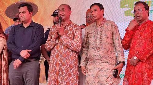 কৃষক কার্ড বিতরণে রাজনৈতিক বিবেচনা বা অনিয়মের সুযোগ নেই: আইনমন্ত্রী