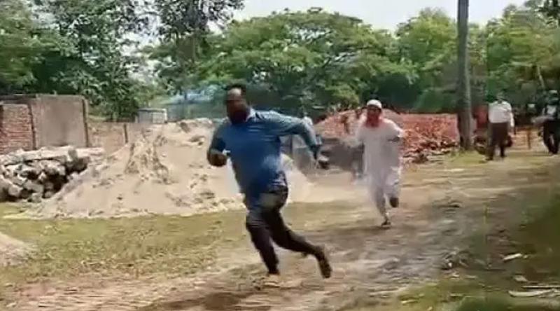 ব্রাহ্মণবাড়িয়ায় প্রকৌশলীকে বাঁশ নিয়ে তাড়া, ঠিকাদারসহ ২ জনের বিরুদ্ধে মামলা