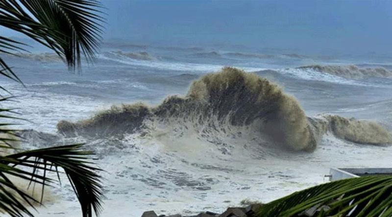 বাংলাদেশ থেকে মালয়েশিয়া যাওয়ার পথে ট্রলারডুবে নিখোঁজ ২৫০ জন