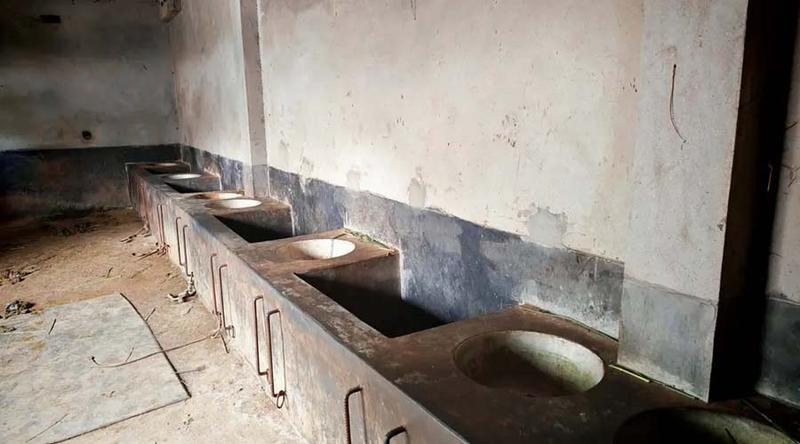 জয়পুরহাটে প্রবাসীর বাড়ির দরজায় শিকল লাগিয়ে গোয়াল থেকে ৫টি গরু চুরি