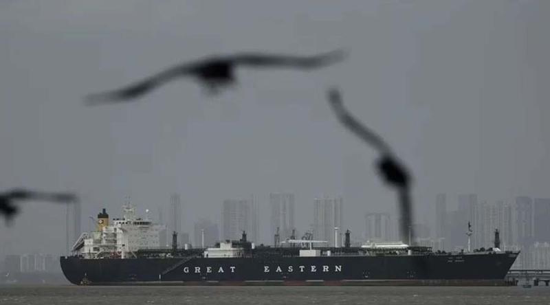 হরমুজে মার্কিন অবরোধের হুমকি, ভারতে গভীর উদ্বেগের সৃষ্টি