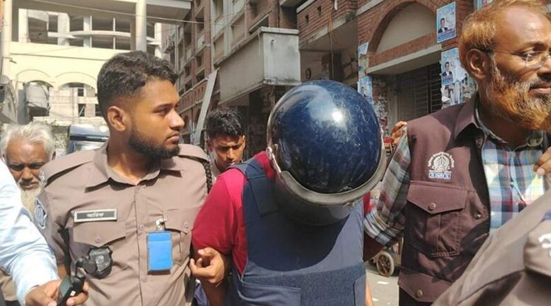 অস্ত্র বিক্রেতা হেলাল ৩ দিনের রিমান্ডে