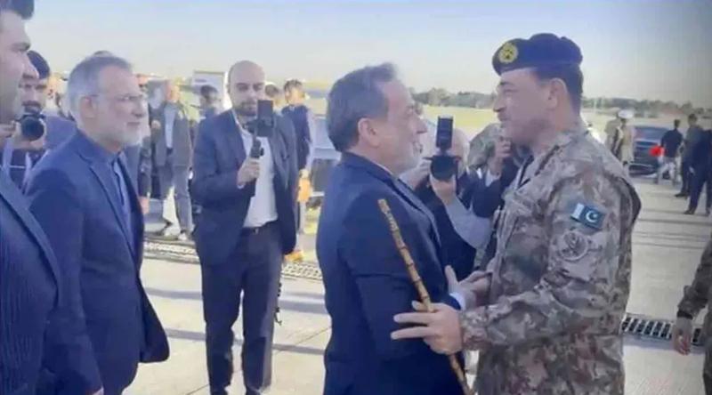 ইরানে পৌঁছেছেন পাকিস্তানের সেনাপ্রধান, উচ্চপর্যায়ের বৈঠকের প্রস্তুতি