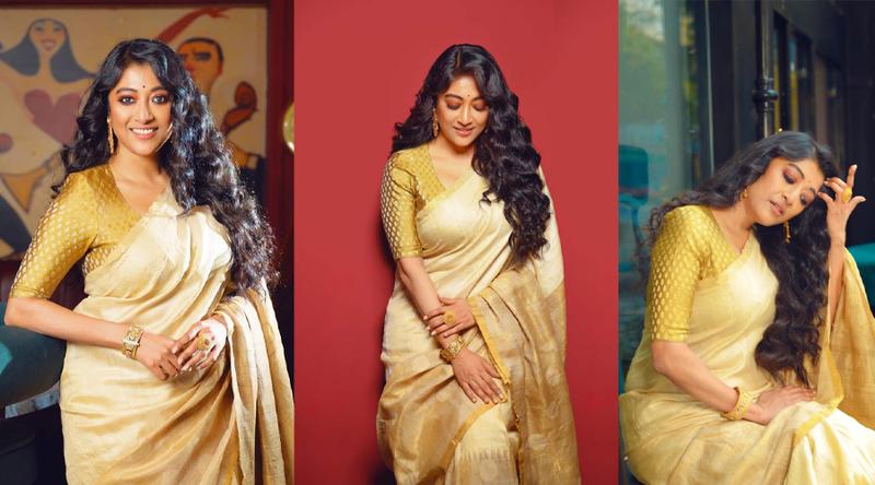নববর্ষ উদযাপনে পছন্দের শাড়িতে সাজলেন পাওলি দাম