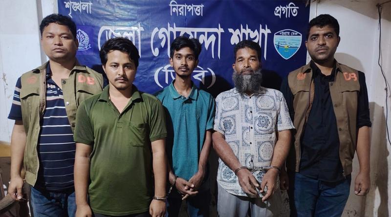 নোয়াখালীতে বাড়িতে ১২শ’ লিটার পেট্রল মজুত, আটক ৩