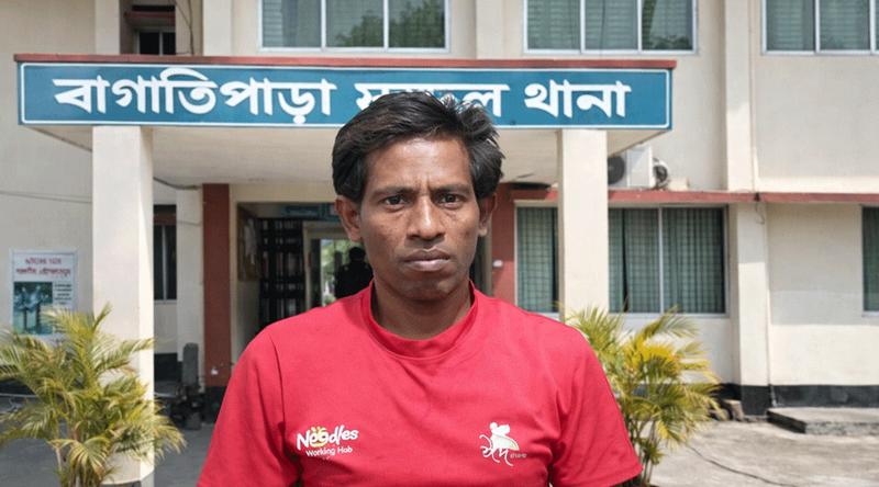 নাটোরে ইয়াবাসহ মাদক কারবারি গ্রেপ্তার