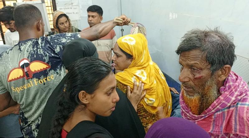 বাকিতে চা না দেয়ায় দুপক্ষের সংঘর্ষে আহত ১০