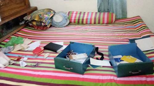 চাঁদপুরে শিক্ষকের বাসা থেকে ১০ ভরি স্বর্ণসহ মালামাল লুট