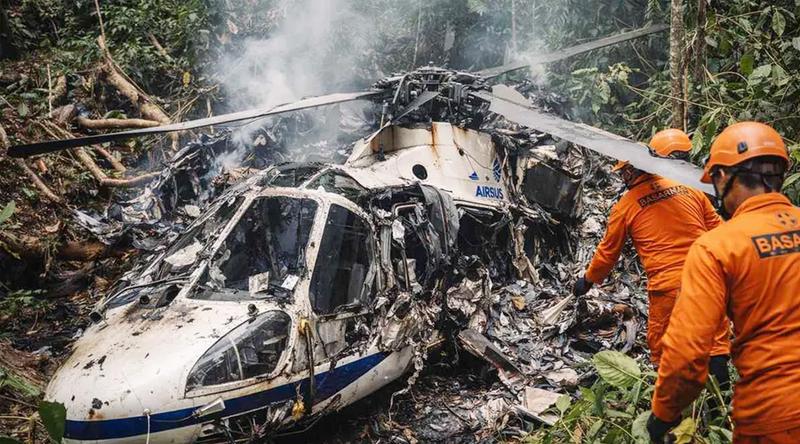 ইন্দোনেশিয়ায় হেলিকপ্টার বিধ্বস্ত হয়ে প্রাণ গেল ৮ যাত্রীর