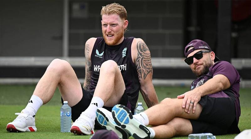 অ্যাশেজ ধাক্কার পর বদলের ইঙ্গিত দিলেন স্টোকস