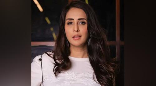 দুইবার ধর্ম পরিবর্তন নিয়ে মুখ খুললেন চাহাত খান্না