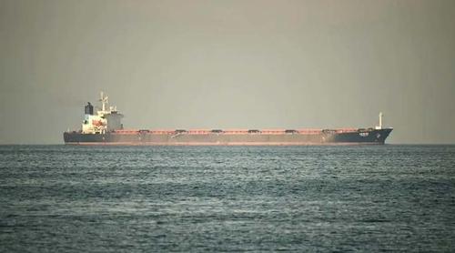 হরমুজ খোলার ঘোষণায় তেলের দাম এক মাসের মধ্যে সর্বনিম্ন