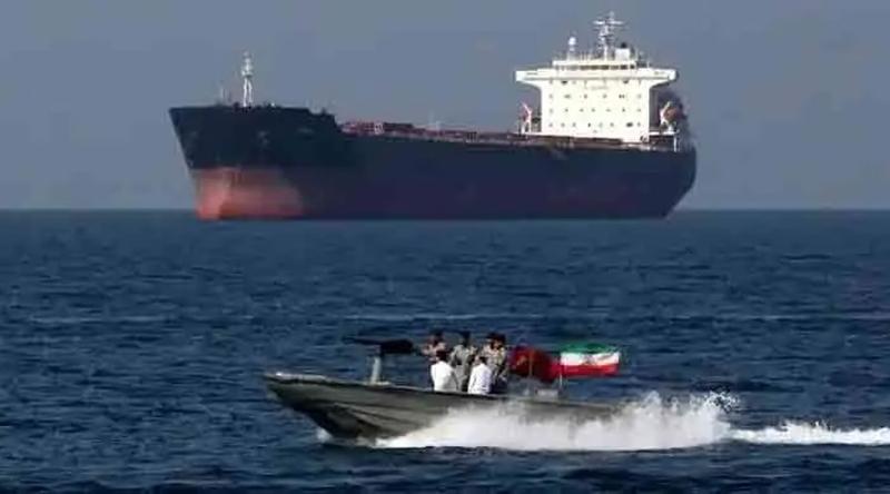 হরমুজ পার হতে ইরানি সেনাবাহিনীর অনুমতি লাগবে: শীর্ষ সামরিক কর্মকর্তা