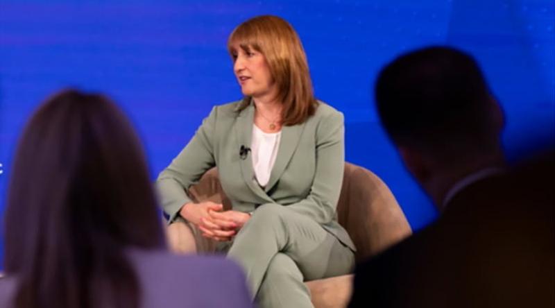 আলোচনা বন্ধ করে ইরানের সঙ্গে যুদ্ধ শুরু ছিল ভুল: ব্রিটিশ অর্থমন্ত্রী