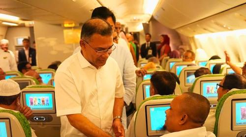 হজের খরচ আরো কমানোর আশ্বাস প্রধানমন্ত্রীর