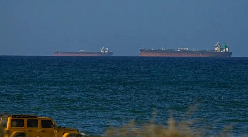 হরমুজ প্রণালি ফের বন্ধ হওয়ায় ফিরে গেল ভারতগামী ১০ জাহাজ