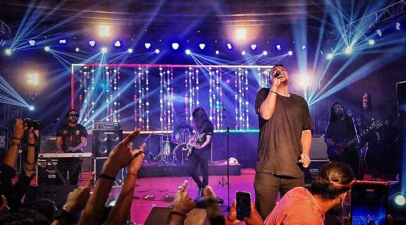 ভিড় সামলানোর ভয়ে অ্যাশেজের কনসার্ট বাতিল!