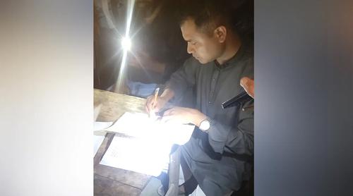 প্রবাসীর স্ত্রীকে বিয়ের প্রস্তাব দিতে গিয়ে পুলিশ সদস্য আটক