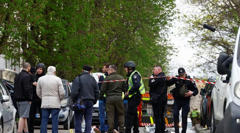 ইউক্রেনে বন্দুকধারীর হামলায় প্রাণ গেল ৬ জনের, আহত ১৪