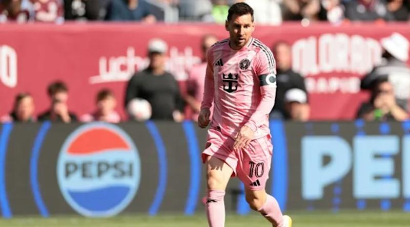 মেসির জোড়া গোলে বড় জয় মায়ামির