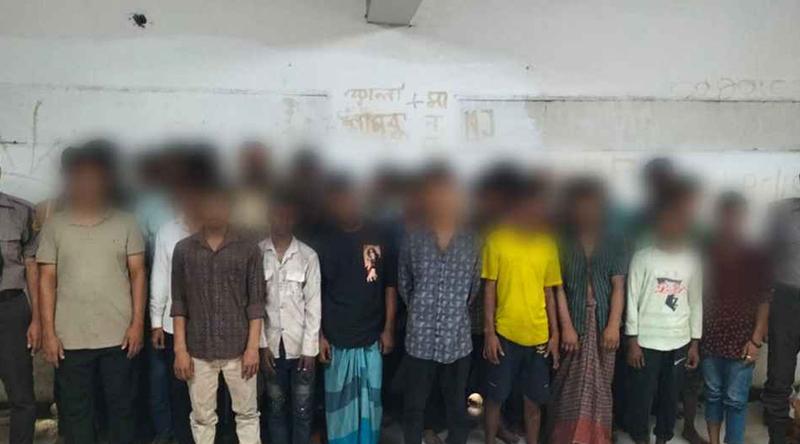 ঢাকায় পুলিশের অভিযানে গ্রেপ্তার ৬৭